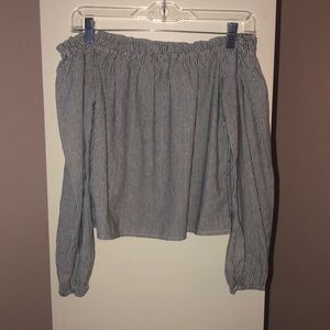 Brandy Melville off the shoulder top